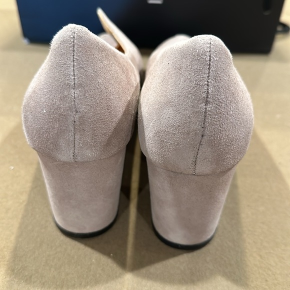 NEW in the box! Girotti Suede Pumps - Picture 3 of 7